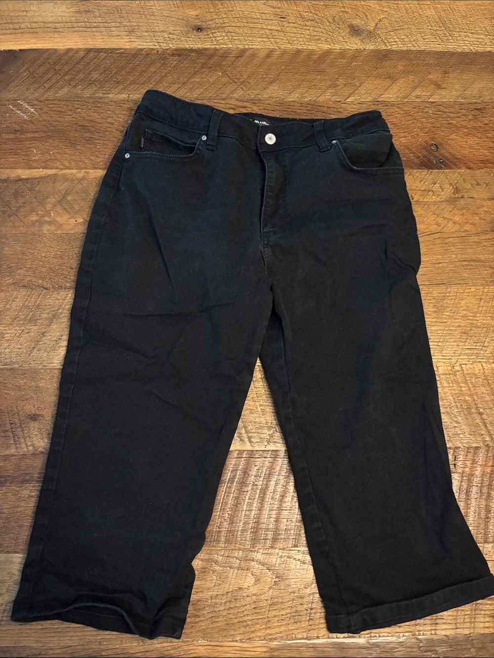 Women’s Black Jean Capris – Classic Straight Fit